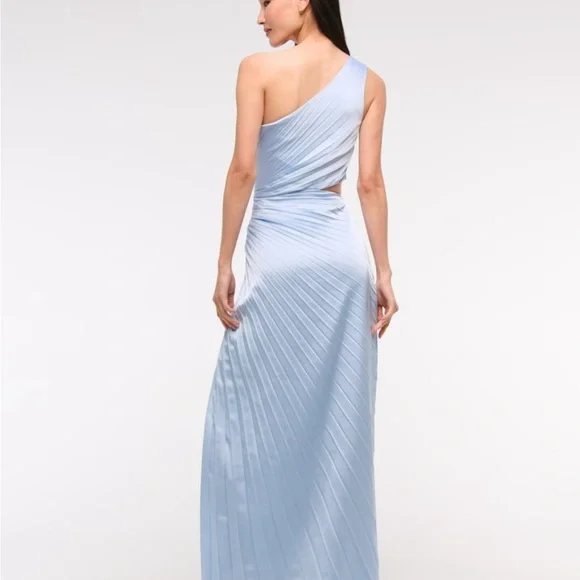 The A&F Giselle Pleated One-Shoulder Cutout Maxi Dress - Picture 2 of 4